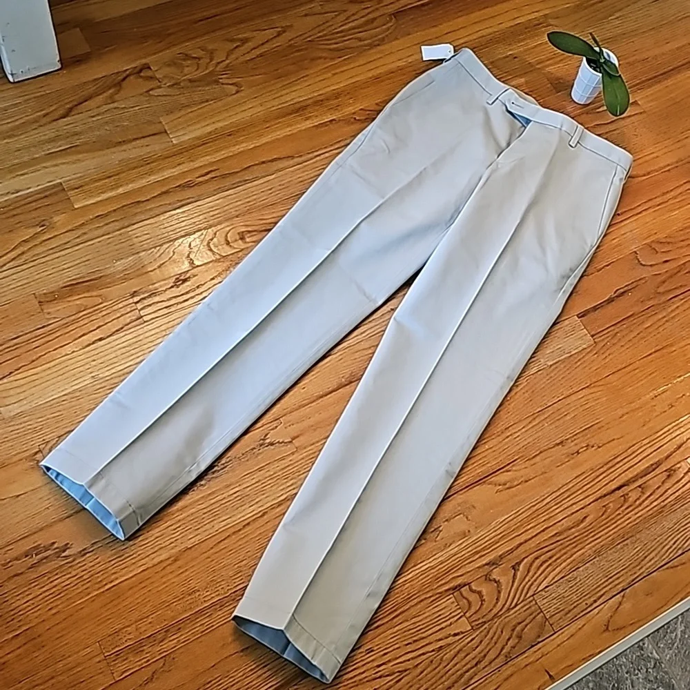 🧍‍♂️NEW WITH TAGS! Jos. A. Bank size 30W x 32L light khaki pants